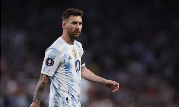 俄军一架苏-30战机坠毁机